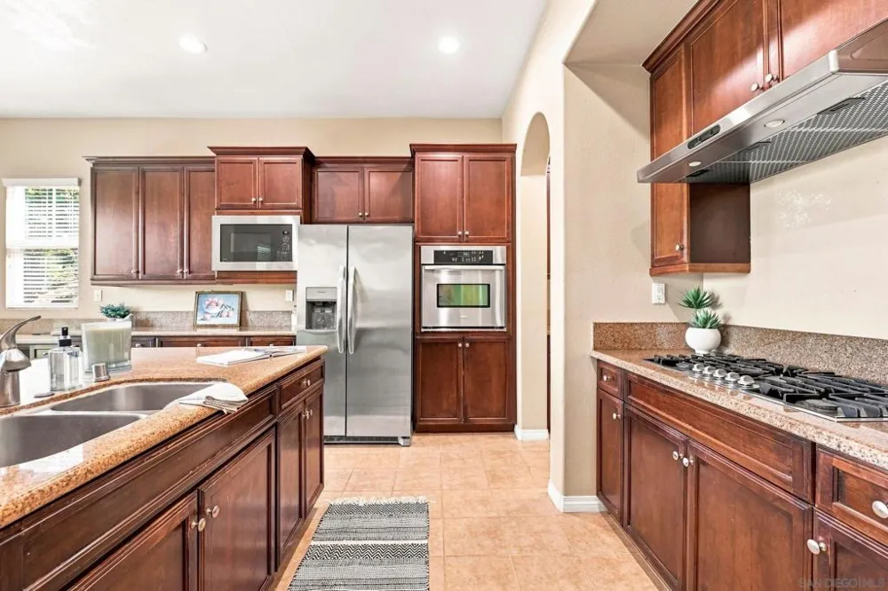 3239 Sitio Tortuga Carlsbad, CA 92009