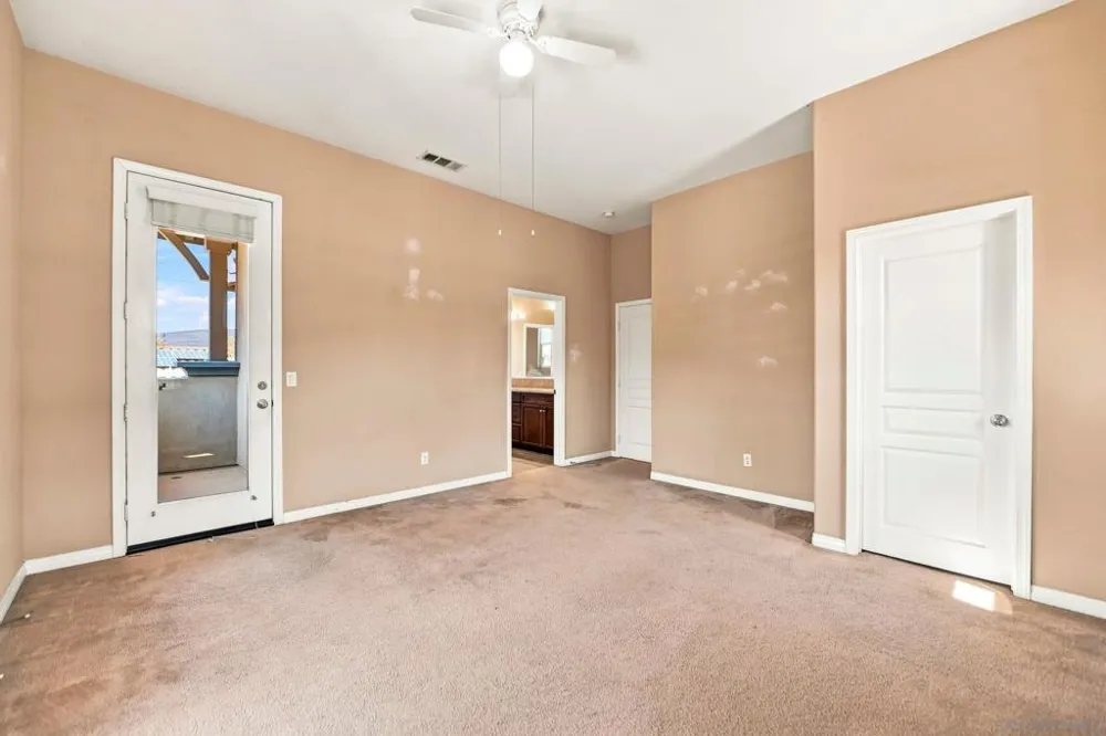 3239 Sitio Tortuga Carlsbad, CA 92009
