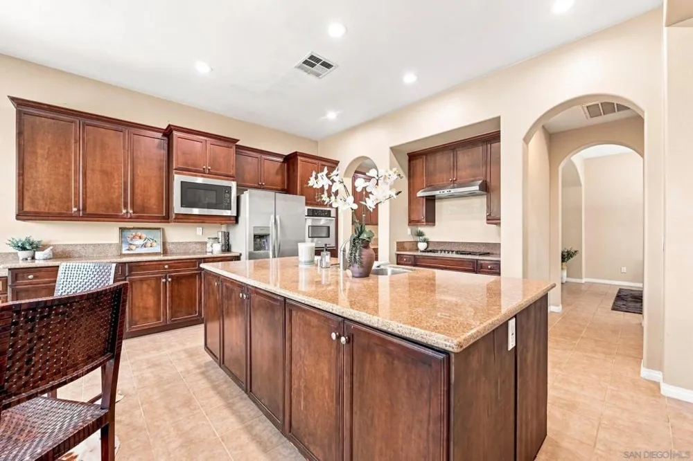 3239 Sitio Tortuga Carlsbad, CA 92009