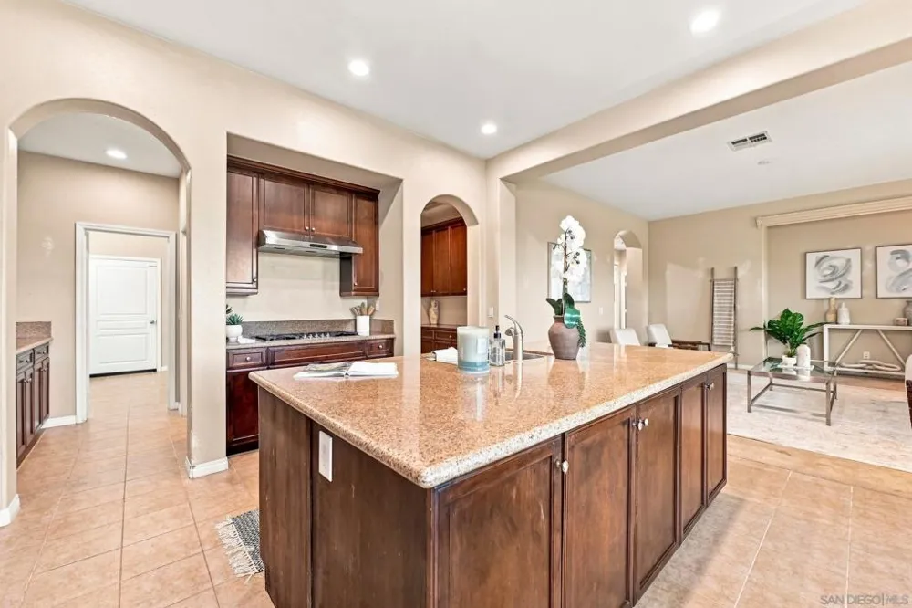 3239 Sitio Tortuga Carlsbad, CA 92009