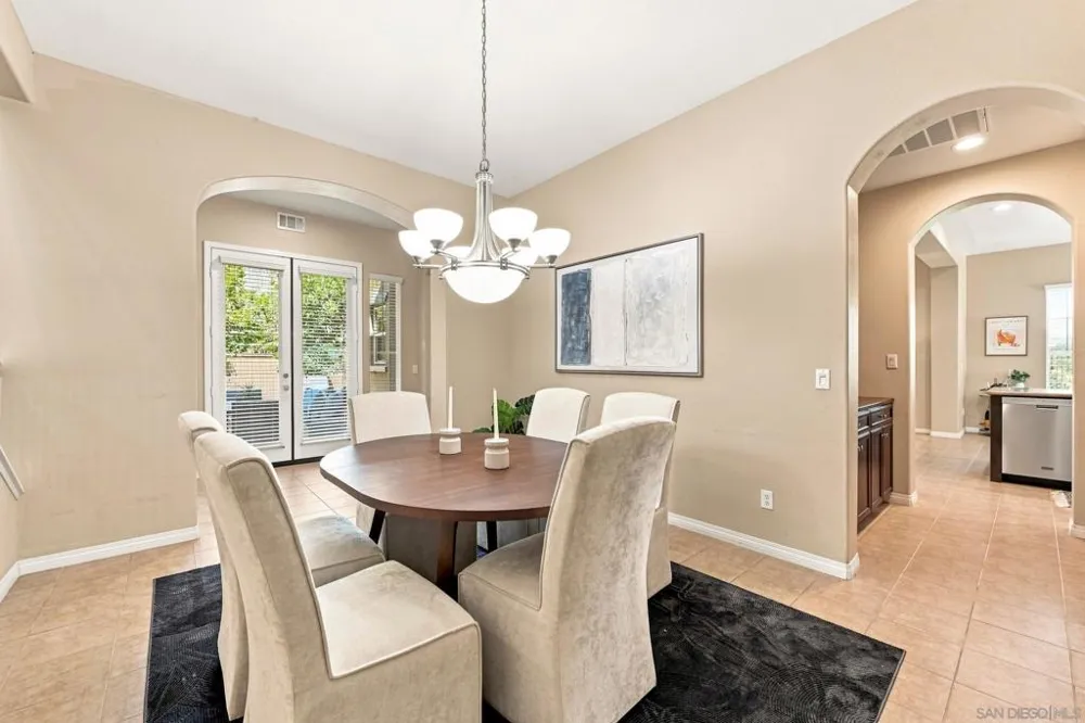 3239 Sitio Tortuga Carlsbad, CA 92009