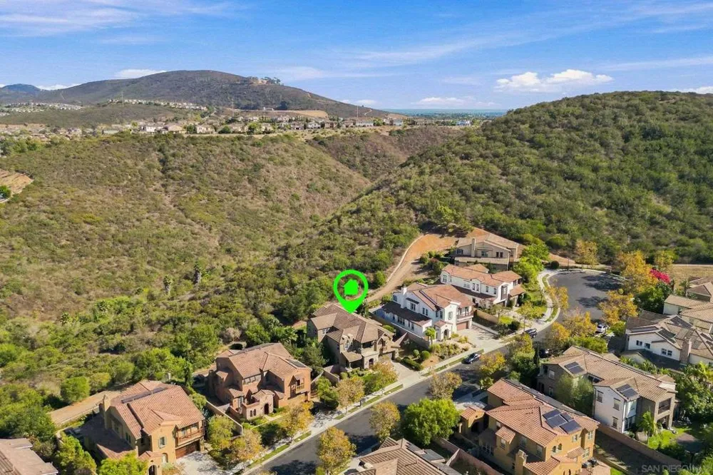 3239 Sitio Tortuga Carlsbad, CA 92009