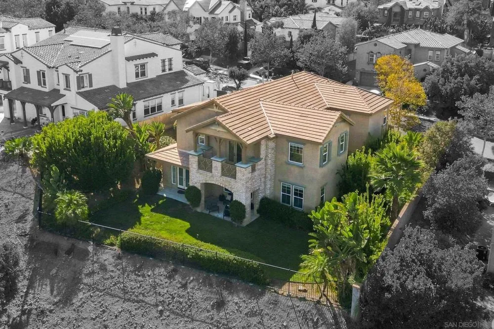 3239 Sitio Tortuga Carlsbad, CA 92009