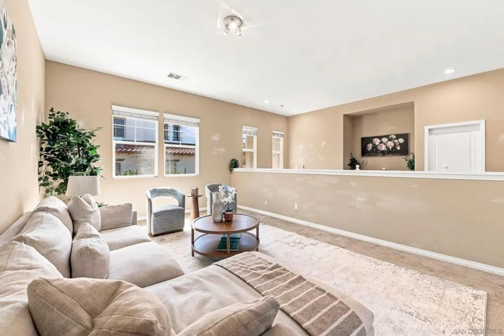 3239 Sitio Tortuga Carlsbad, CA 92009