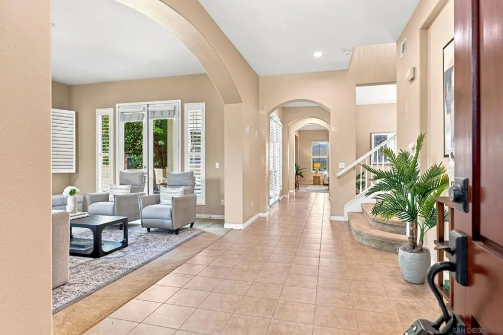 3239 Sitio Tortuga Carlsbad, CA 92009