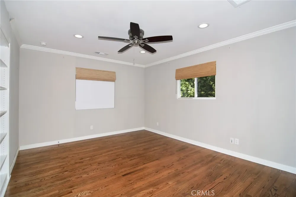 22839 Dolorosa Street Woodland Hills, CA 91367