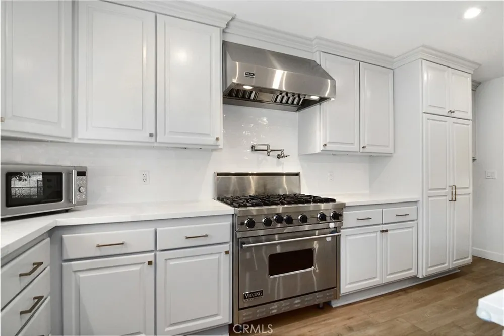 22839 Dolorosa Street Woodland Hills, CA 91367
