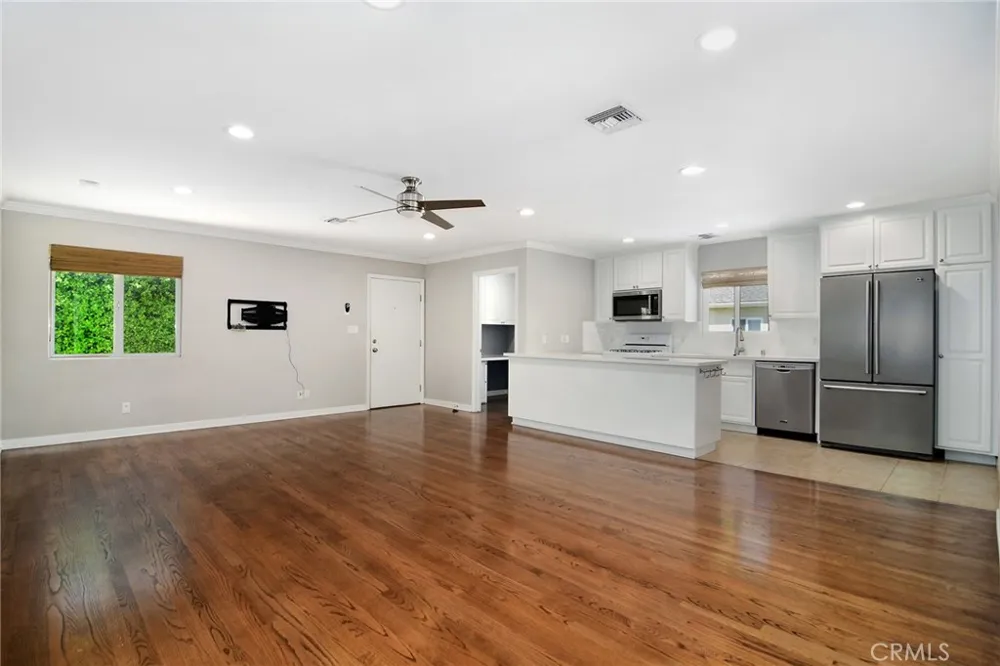 22839 Dolorosa Street Woodland Hills, CA 91367