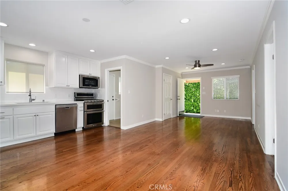 22839 Dolorosa Street Woodland Hills, CA 91367
