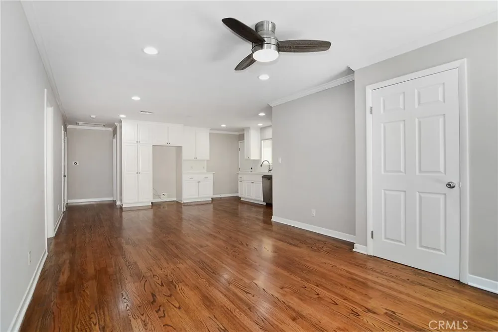 22839 Dolorosa Street Woodland Hills, CA 91367