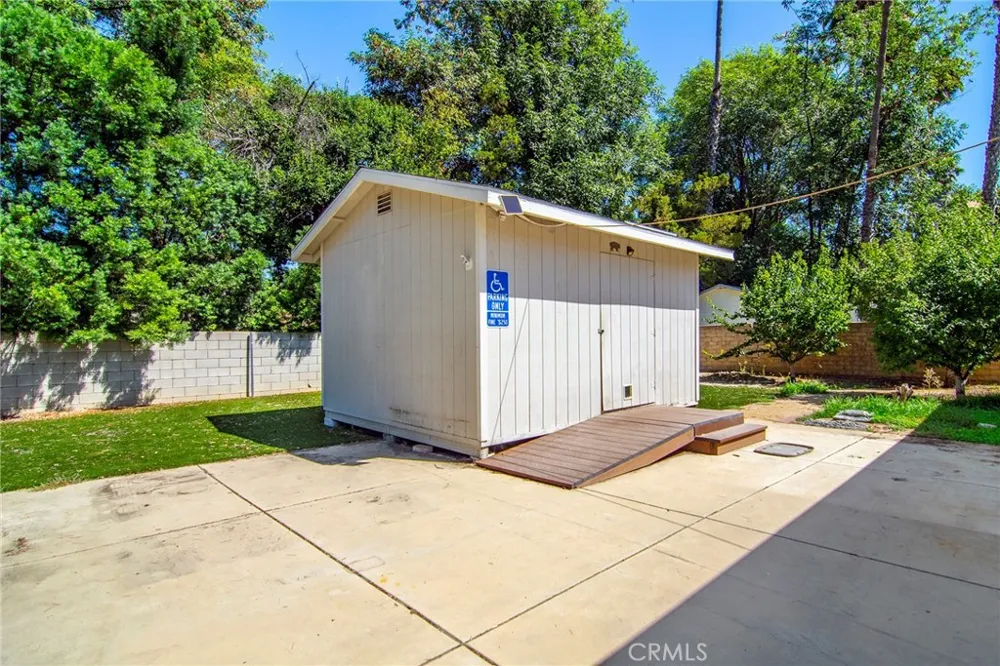 22839 Dolorosa Street Woodland Hills, CA 91367