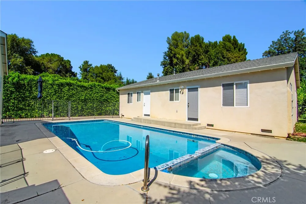 22839 Dolorosa Street Woodland Hills, CA 91367