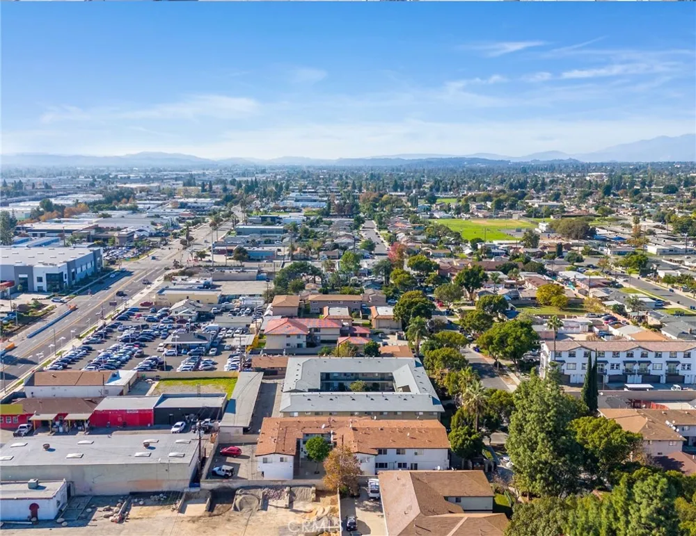 1425 W Stoneridge Court Ontario, CA 91762