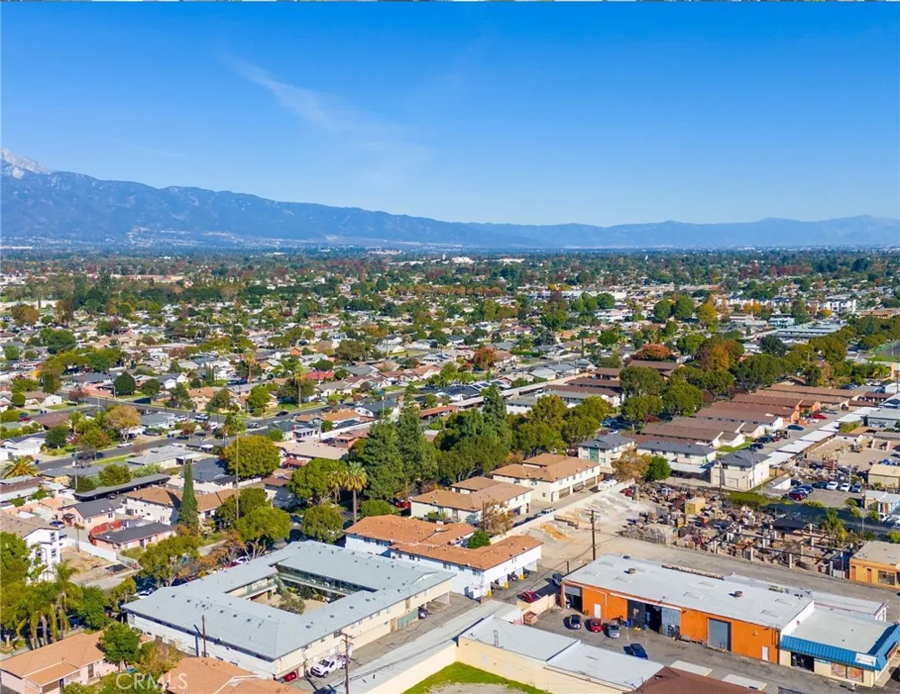 1425 W Stoneridge Court Ontario, CA 91762