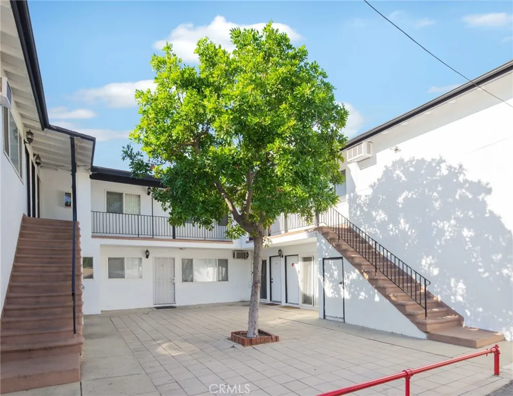 1425 W Stoneridge Court Ontario, CA 91762