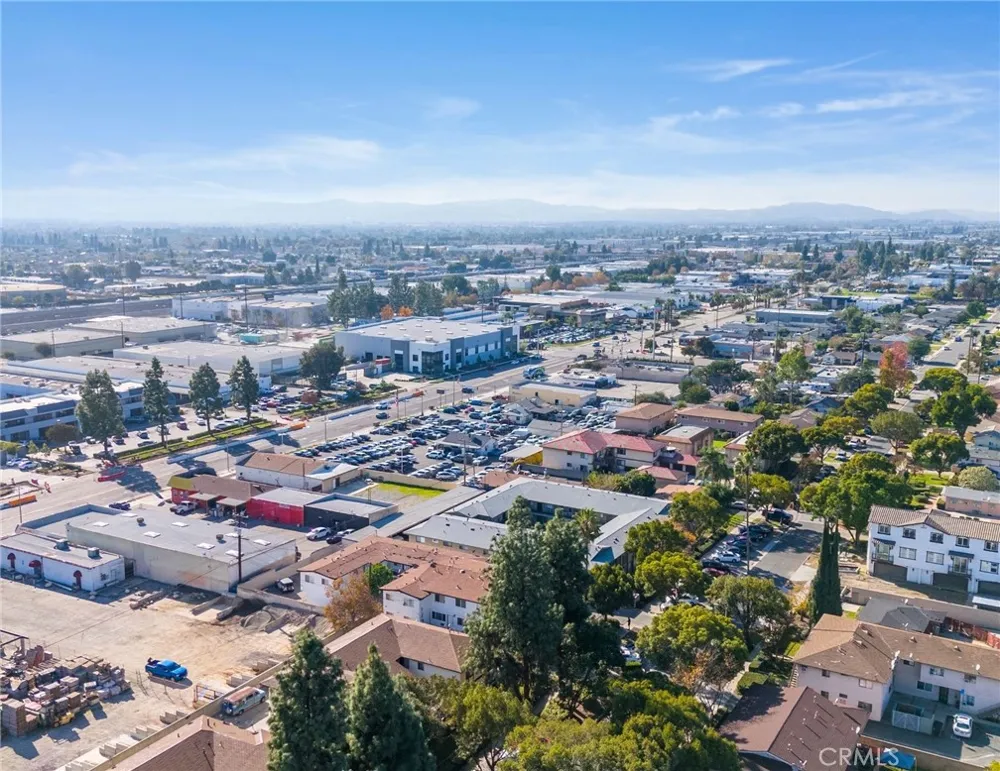 1425 W Stoneridge Court Ontario, CA 91762