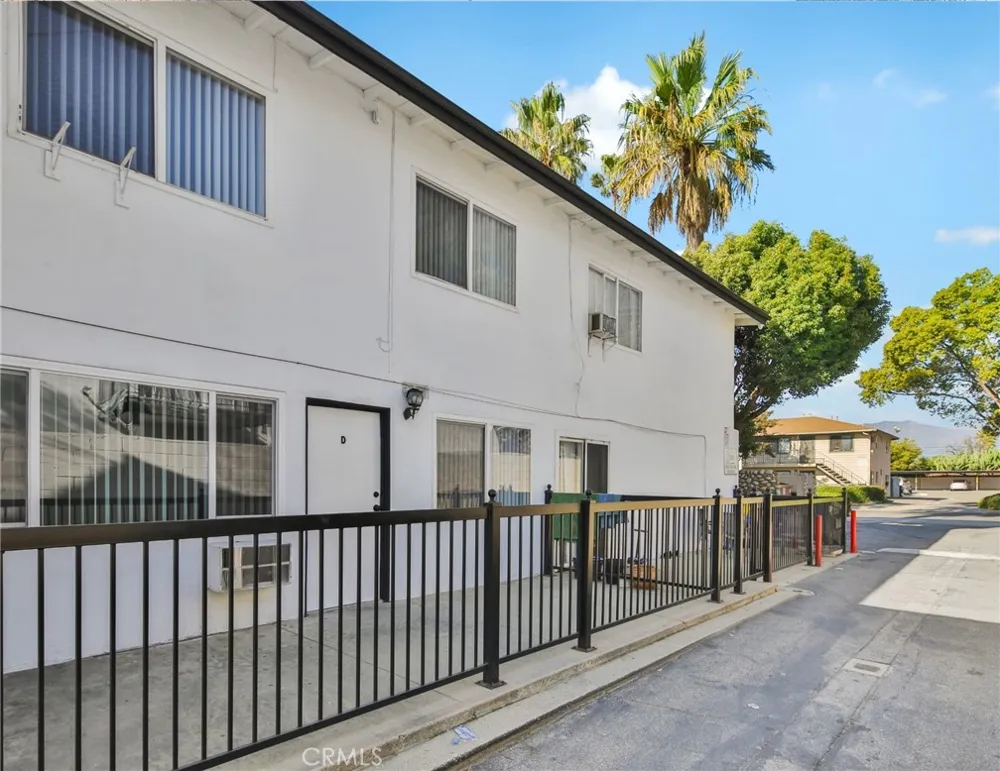1425 W Stoneridge Court Ontario, CA 91762