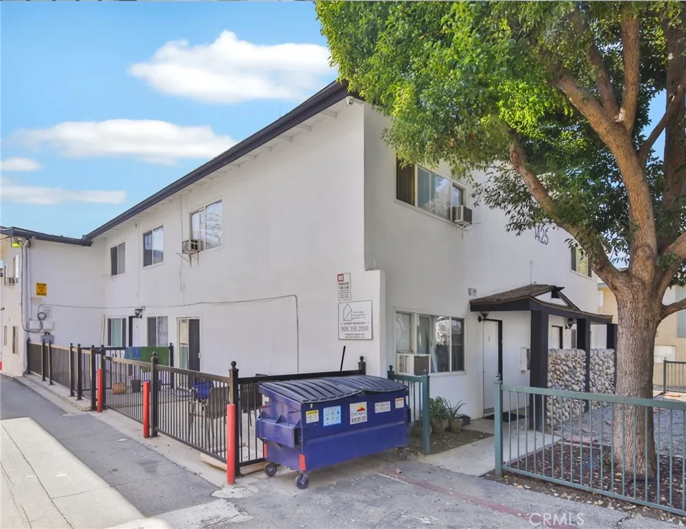 1425 W Stoneridge Court Ontario, CA 91762