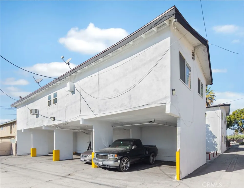 1425 W Stoneridge Court Ontario, CA 91762