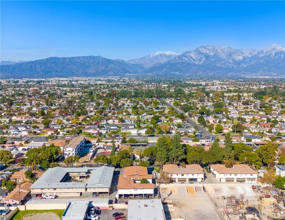 1425 W Stoneridge Court Ontario, CA 91762