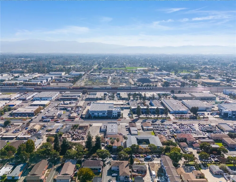1425 W Stoneridge Court Ontario, CA 91762