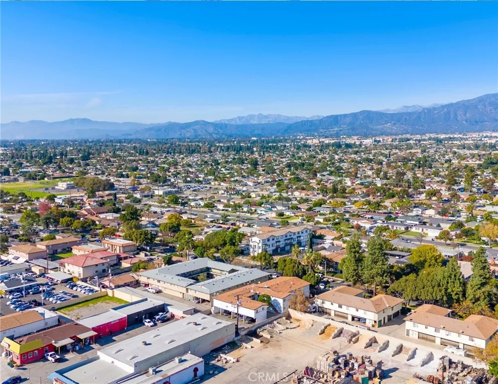 1425 W Stoneridge Court Ontario, CA 91762