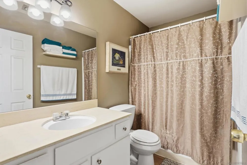 10357 Carefree Santee, CA 92071