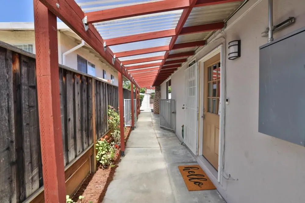 7453 De La Farge Drive Cupertino, CA 95014