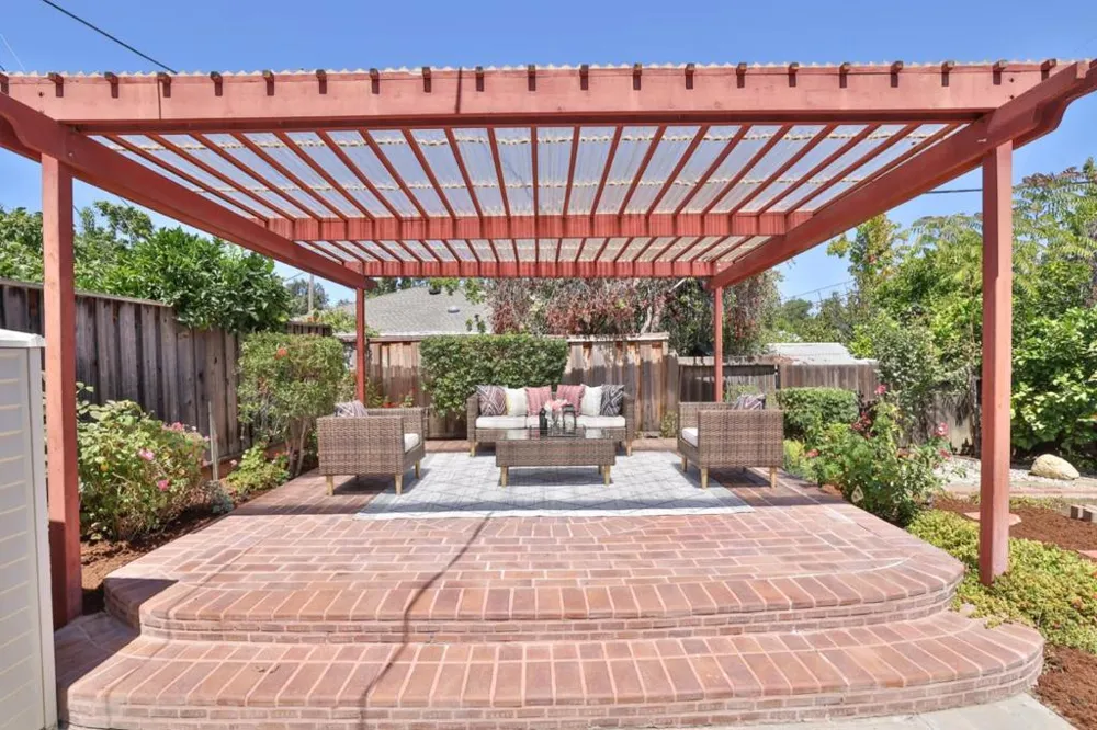 7453 De La Farge Drive Cupertino, CA 95014