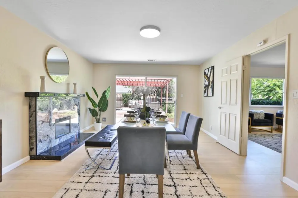 7453 De La Farge Drive Cupertino, CA 95014