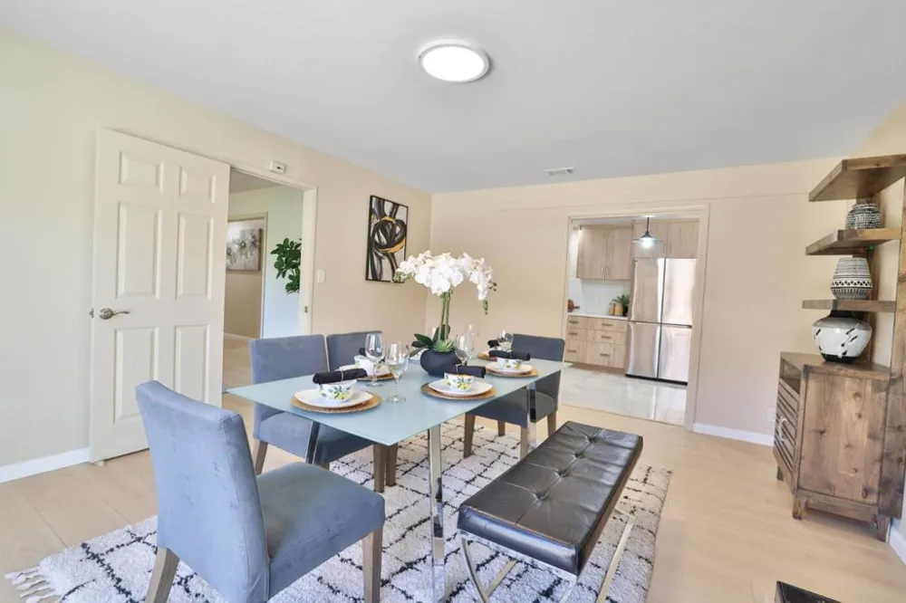 7453 De La Farge Drive Cupertino, CA 95014