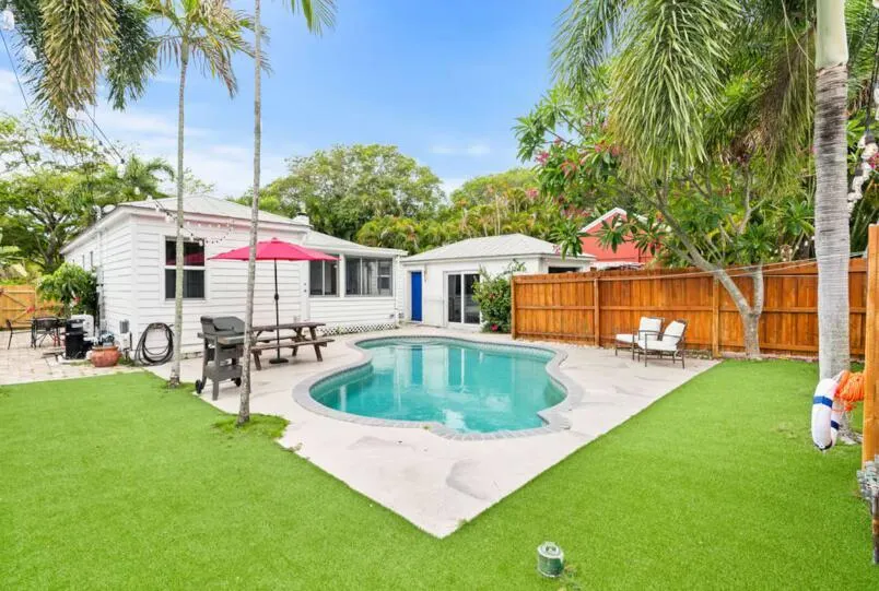 219 31st Street West Palm Beach, FL 33407