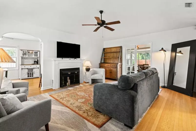 219 31st Street West Palm Beach, FL 33407