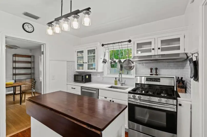219 31st Street West Palm Beach, FL 33407