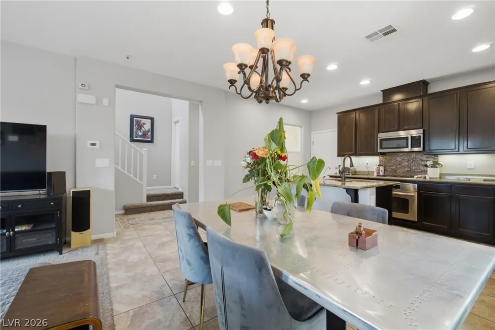 9145 Checkerboard Court Las Vegas, NV 89149