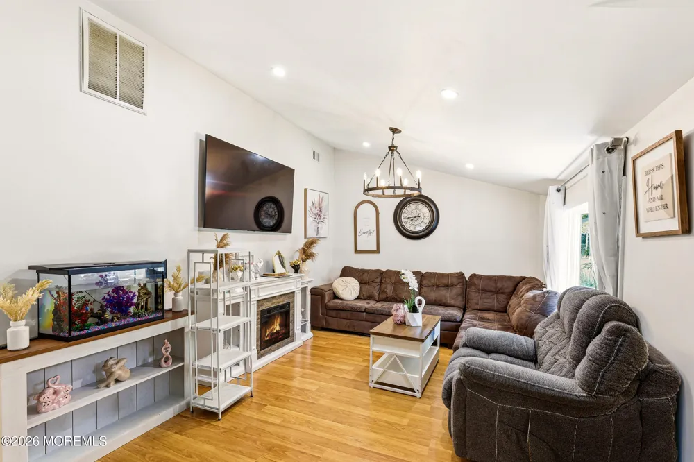 308 Tiller Avenue Beachwood, NJ 08722