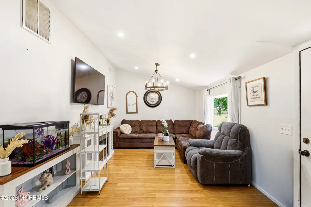 308 Tiller Avenue Beachwood, NJ 08722