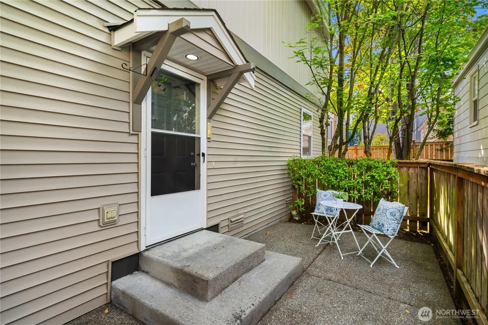 5614 Fauntleroy Way SW #A Seattle, WA 98136