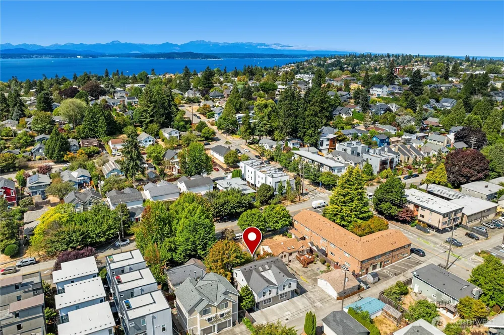5614 Fauntleroy Way SW #A Seattle, WA 98136