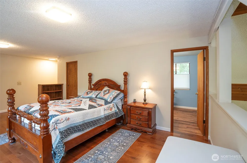 33605 SE Kent Kangley Road Ravensdale, WA 98051