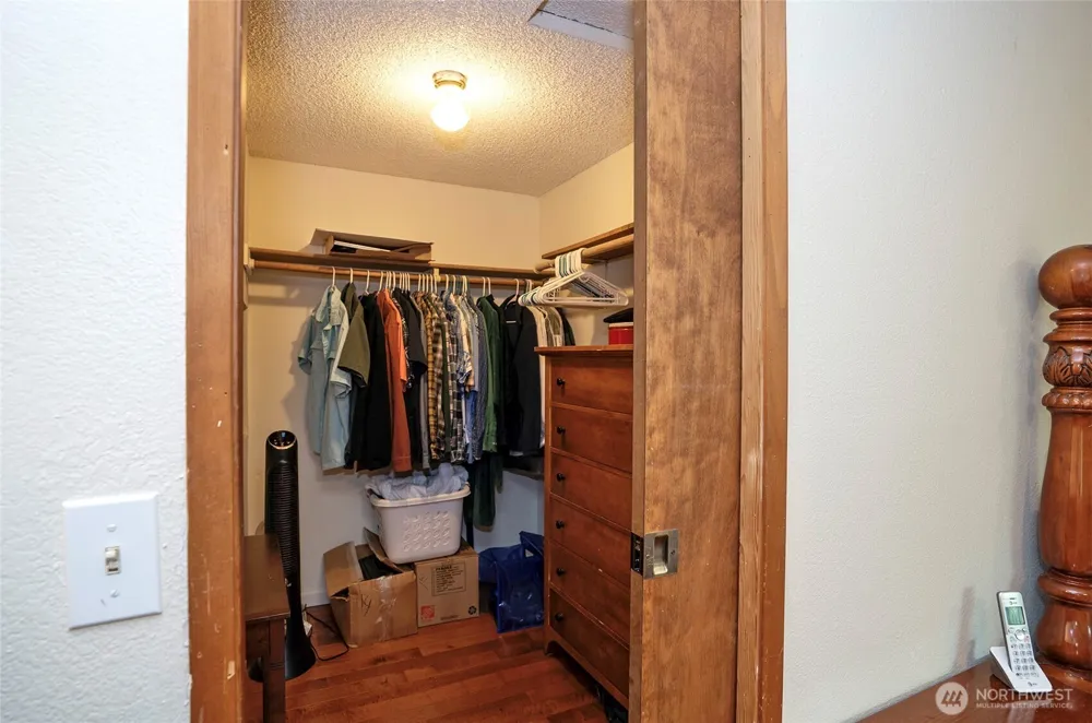33605 SE Kent Kangley Road Ravensdale, WA 98051