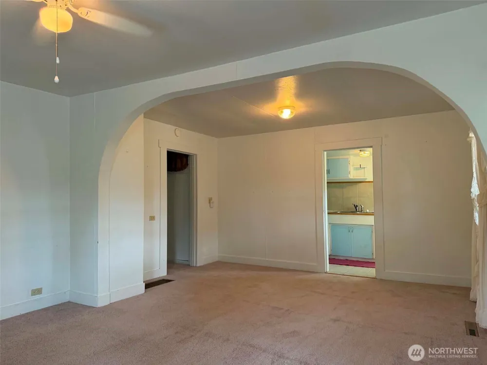 31 E North Wheelwright Street Allyn, WA 98524