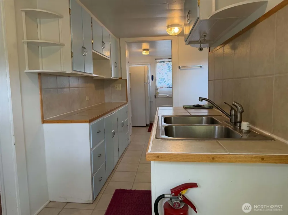 31 E North Wheelwright Street Allyn, WA 98524