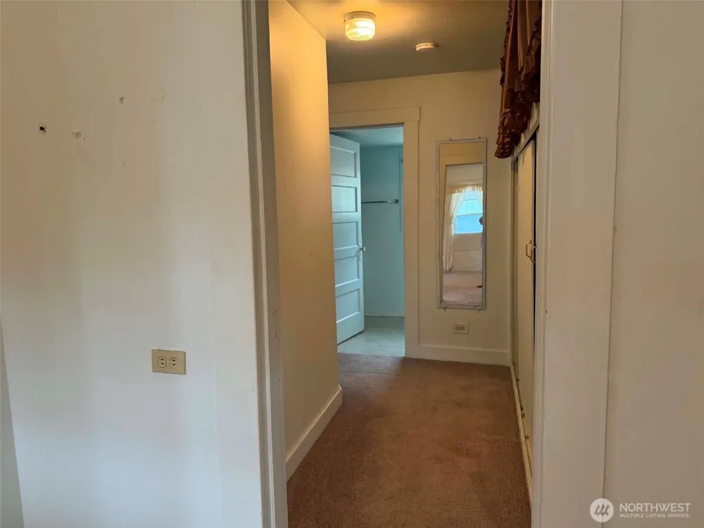 31 E North Wheelwright Street Allyn, WA 98524