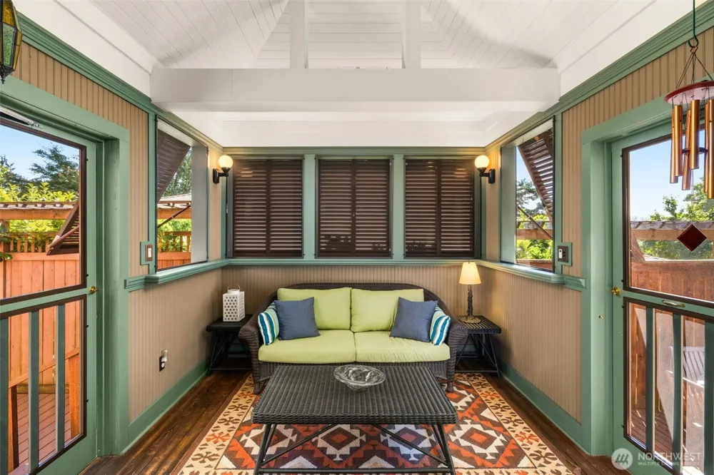 7963 Seward Park Avenue S Seattle, WA 98118