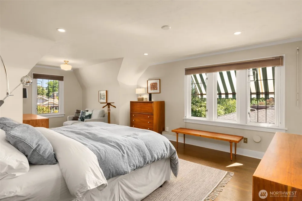 7963 Seward Park Avenue S Seattle, WA 98118