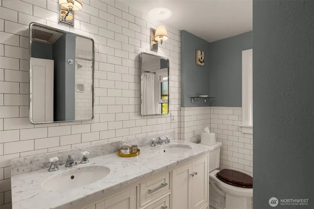 7963 Seward Park Avenue S Seattle, WA 98118