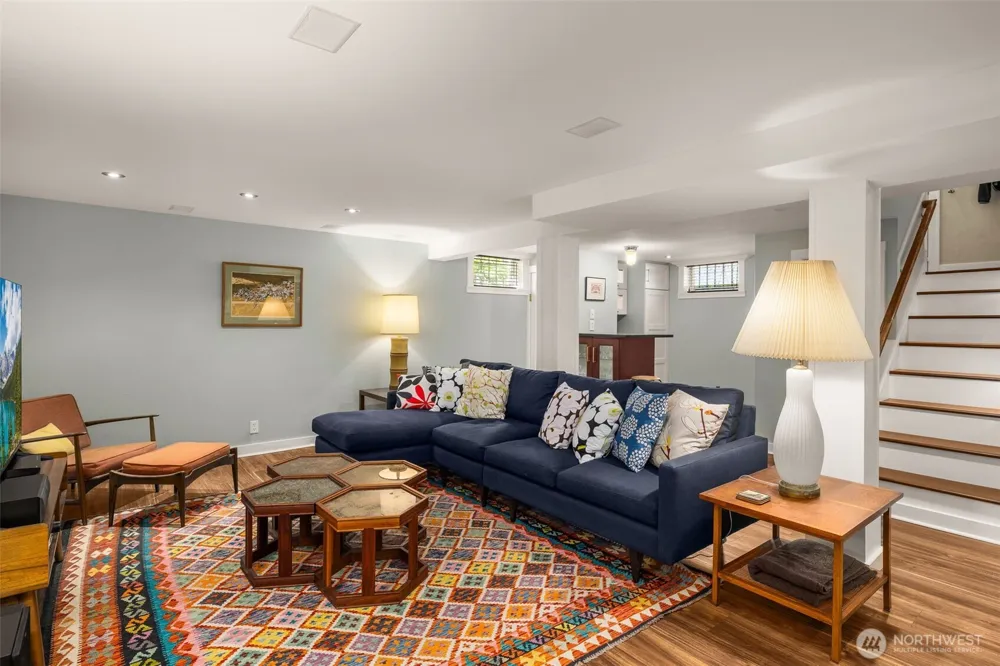 7963 Seward Park Avenue S Seattle, WA 98118