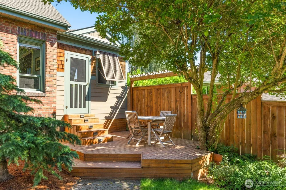 7963 Seward Park Avenue S Seattle, WA 98118