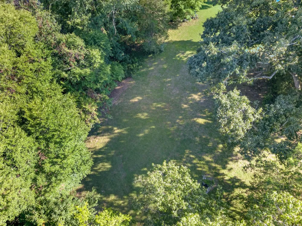 1325 Courtney Dr Clarksville, TN 37042